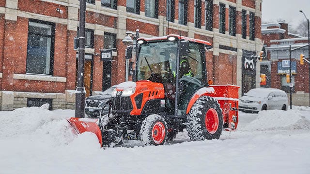 KUBOTA LX TRACTRU